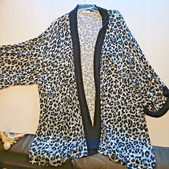 Zenana Leopard Cardigan XL, This is Boho Casual Modest and Retro. - Picture 4 of 7